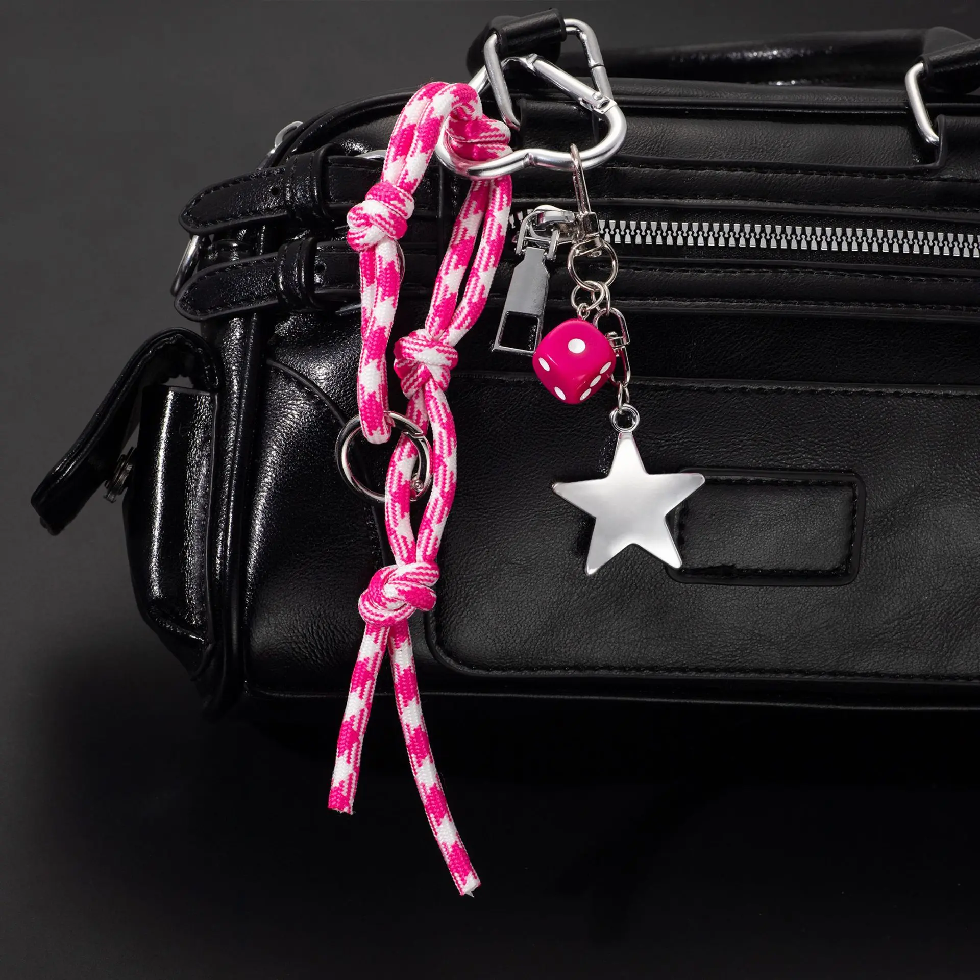 Black-hearted Creative Key Chain Cute And Charming Aesthetic Art Rope Metal Woven Pendant Bag Mobile Phone Pendant