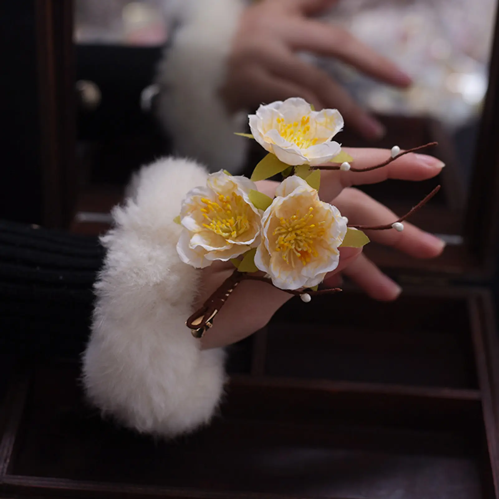 Women Hair Clips Styling Edge Clip Women Hair Clips Styling Edge Clip for Dress Hairstyle Making Hairdressing Thick Curly Hair