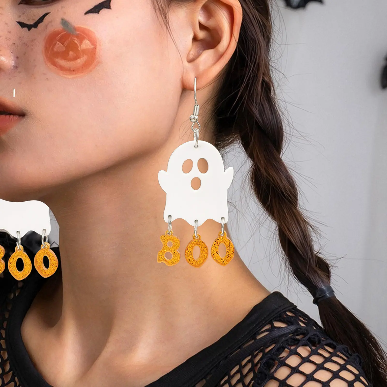 Halloween Acrylic White Ghost Earrings Playful Spooky Boo Dangling Jewelry for Women Cute Costume Party Ear Decor Accessories