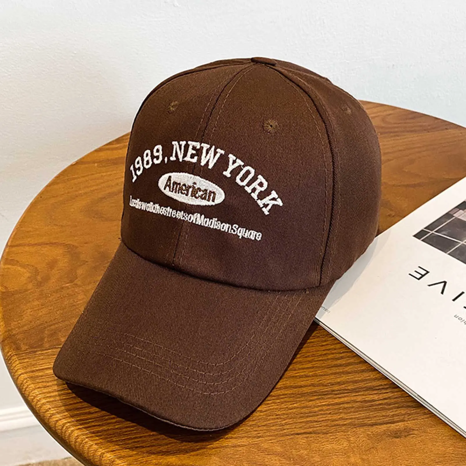Fashion New Peaked Cap Women Men New Couple Caps Hats Female Male Sport Visors Snapback Cap Sun Hat For Women Men Versatile