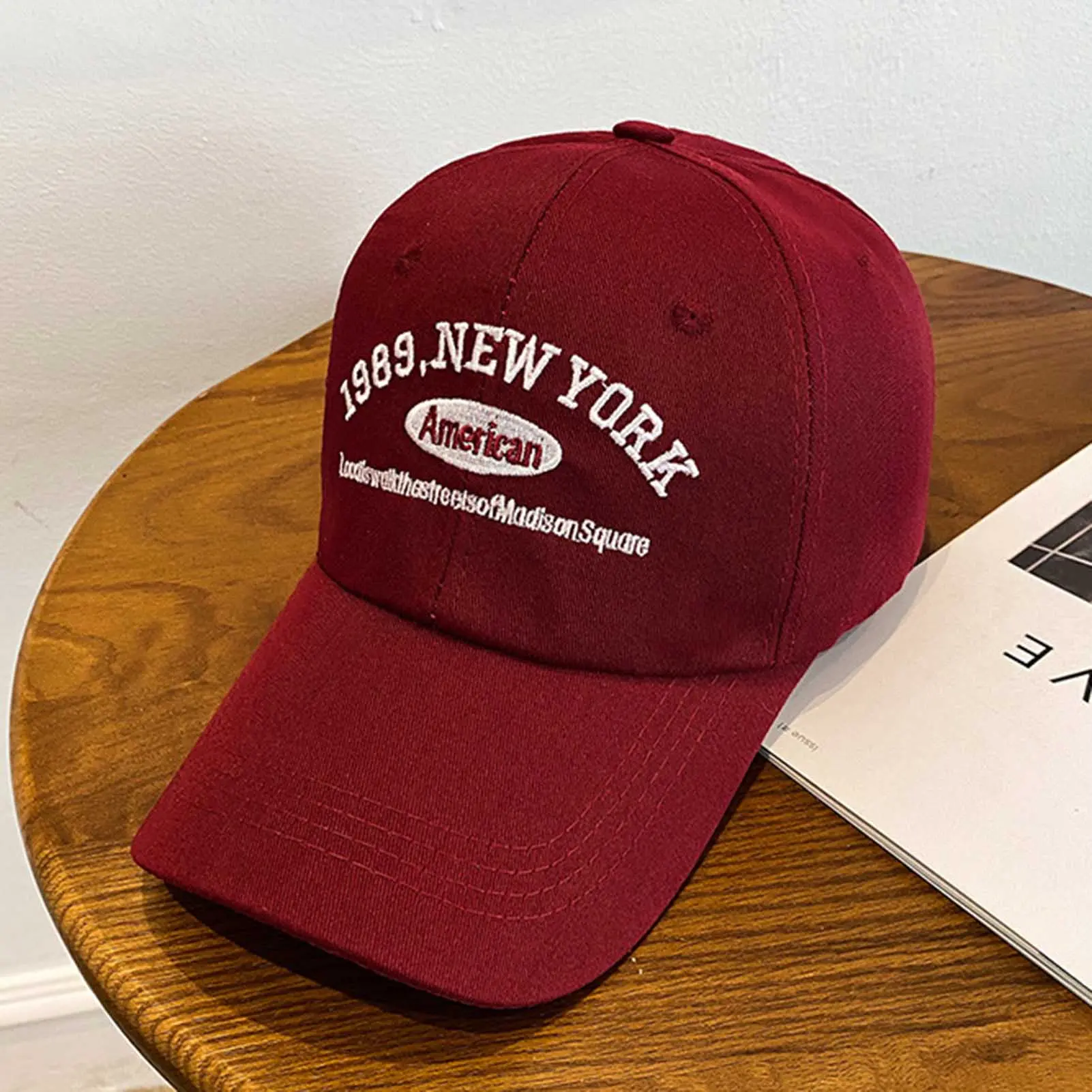 Fashion New Peaked Cap Women Men New Couple Caps Hats Female Male Sport Visors Snapback Cap Sun Hat For Women Men Versatile