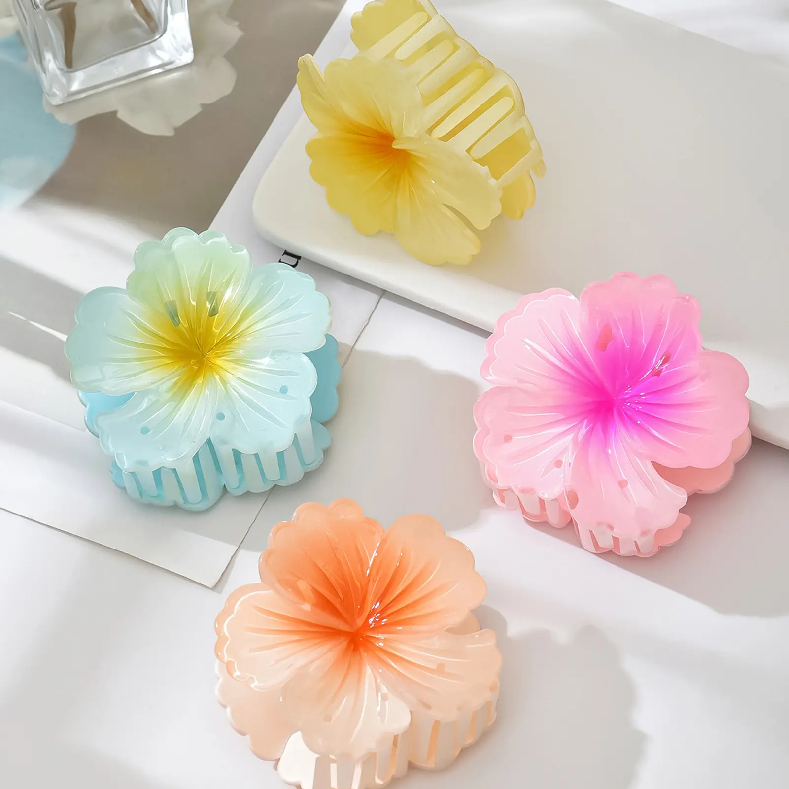 Roll Heart Flower Hairpin Gradient Flower Acrylic Female Hair Claw Clip Sweet Hair Claw Crab Hair Clip Headdress Accessories