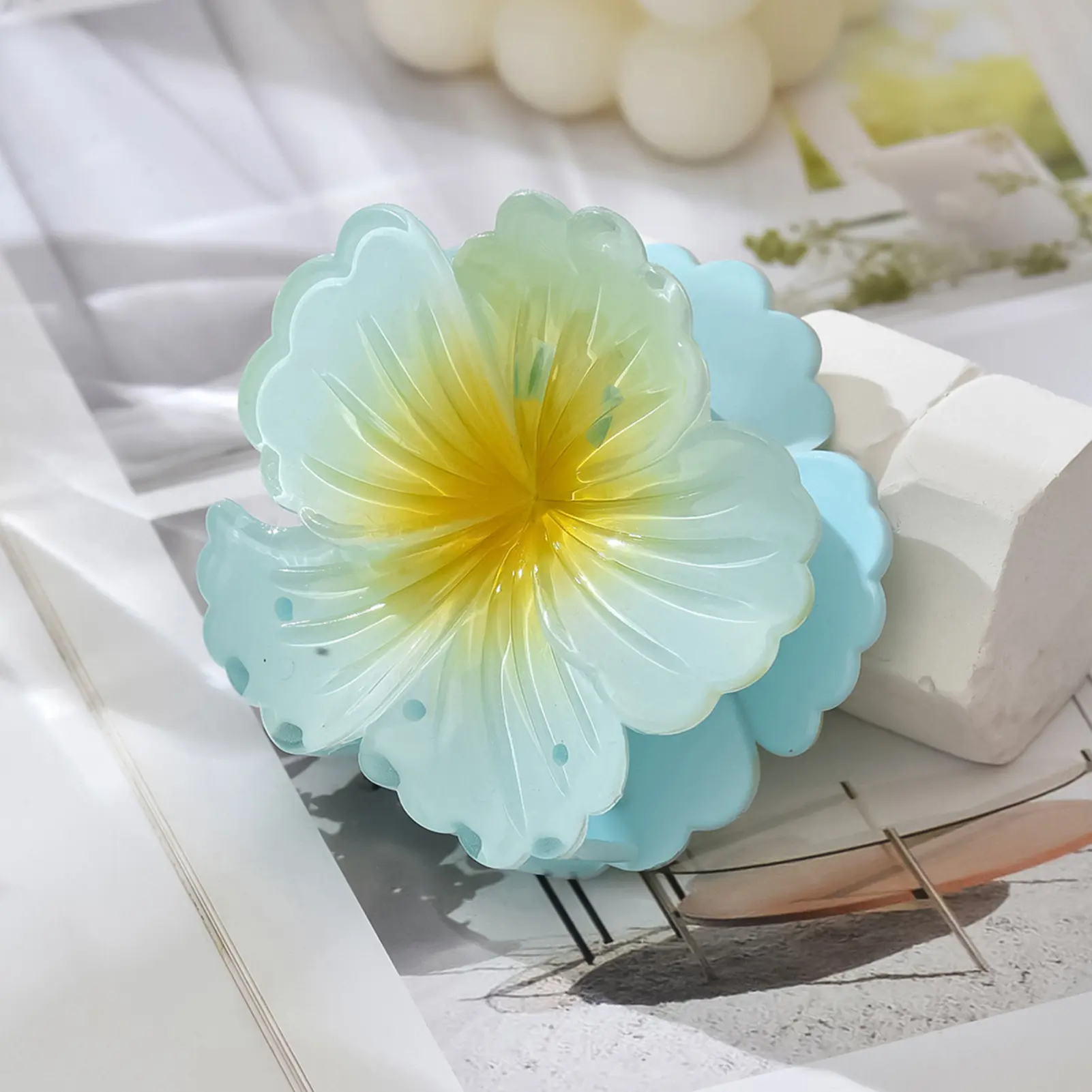 Roll Heart Flower Hairpin Gradient Flower Acrylic Female Hair Claw Clip Sweet Hair Claw Crab Hair Clip Headdress Accessories