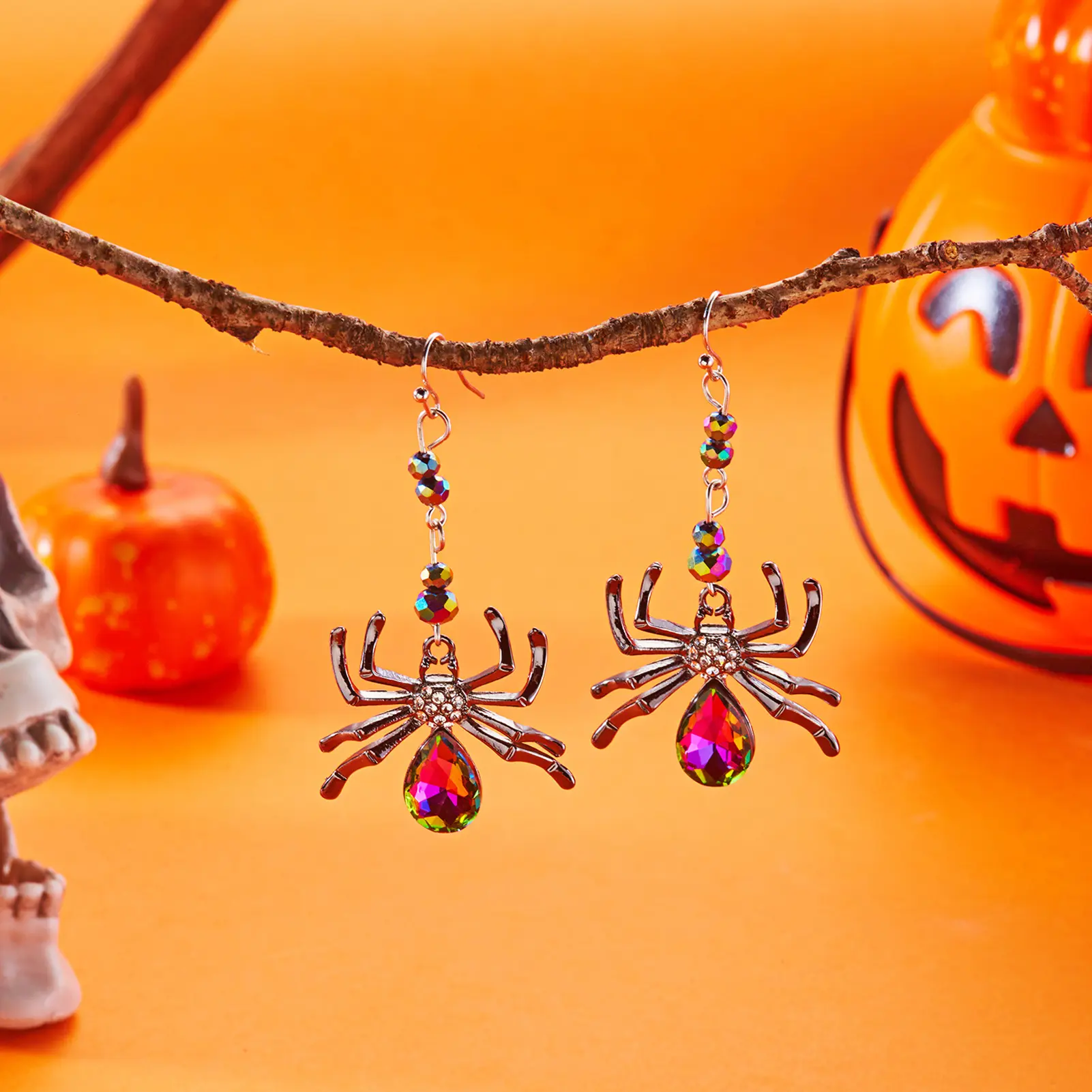 1Pair Gothic Spider Halloween Earrings - 3D Black Spider Dangle Earrings Red/Colorful Diamond Decor Creepy Ear Jewelry for Women