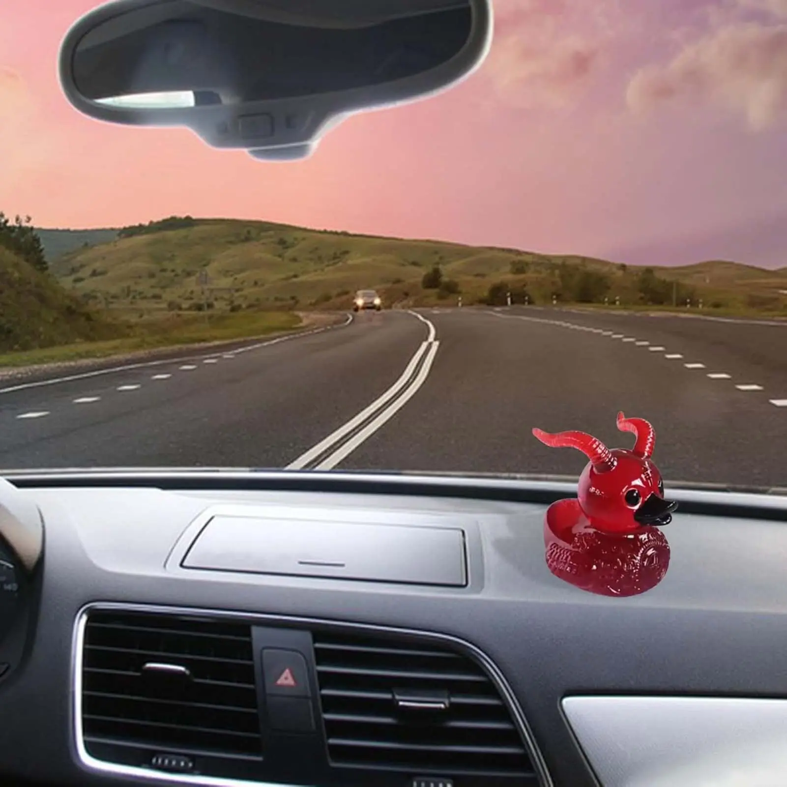 Halloween Punk Little Duck Statue Novelty Decorative Satan Duck Ornaments for Car Dashboard Decoration Office Tabletop Decor