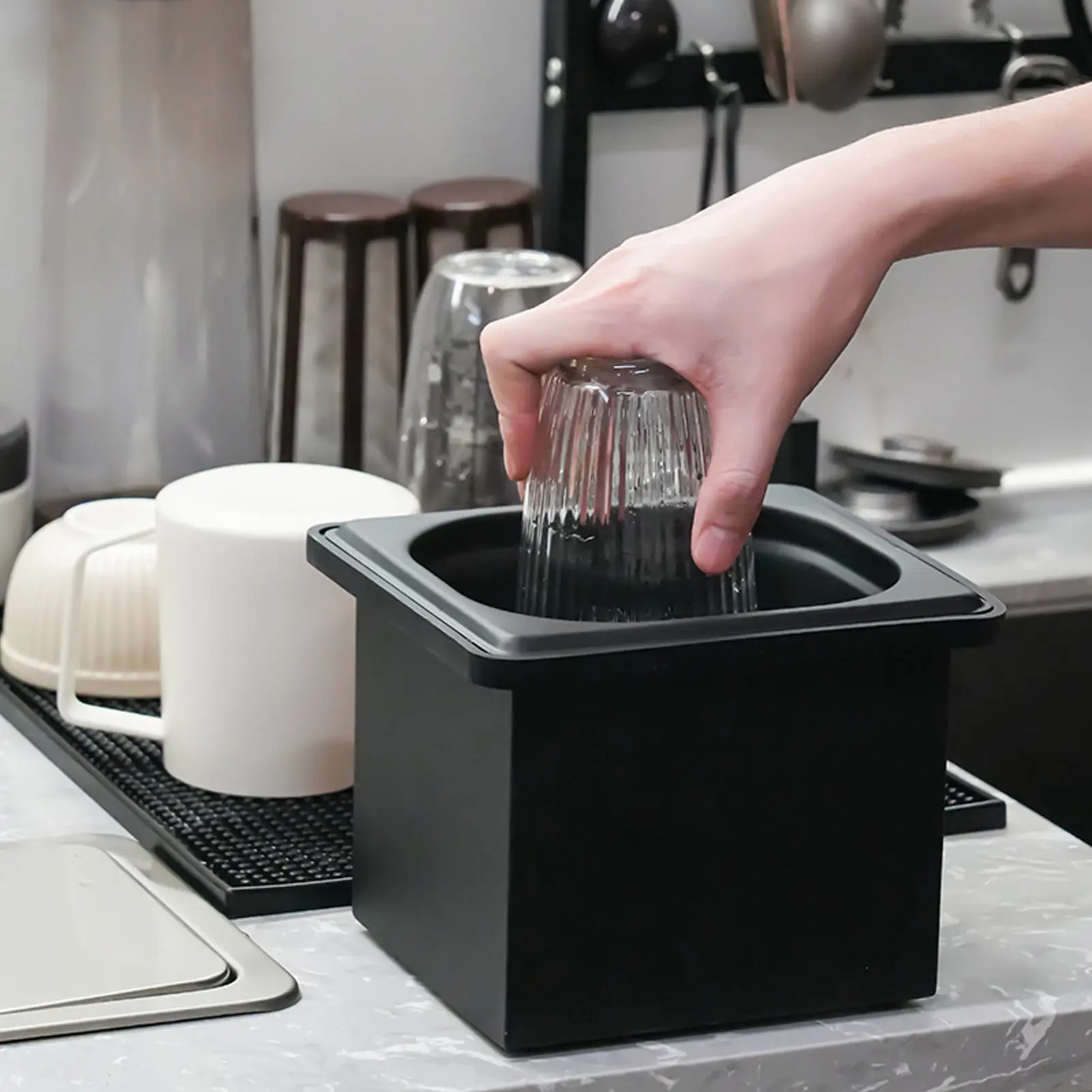Pitcher Rinser Stainless Steel Free From Opening Kitchen Sink Automatic Glass Cup Washer for Hotel Bar Coffee Milk Tea Cup Black