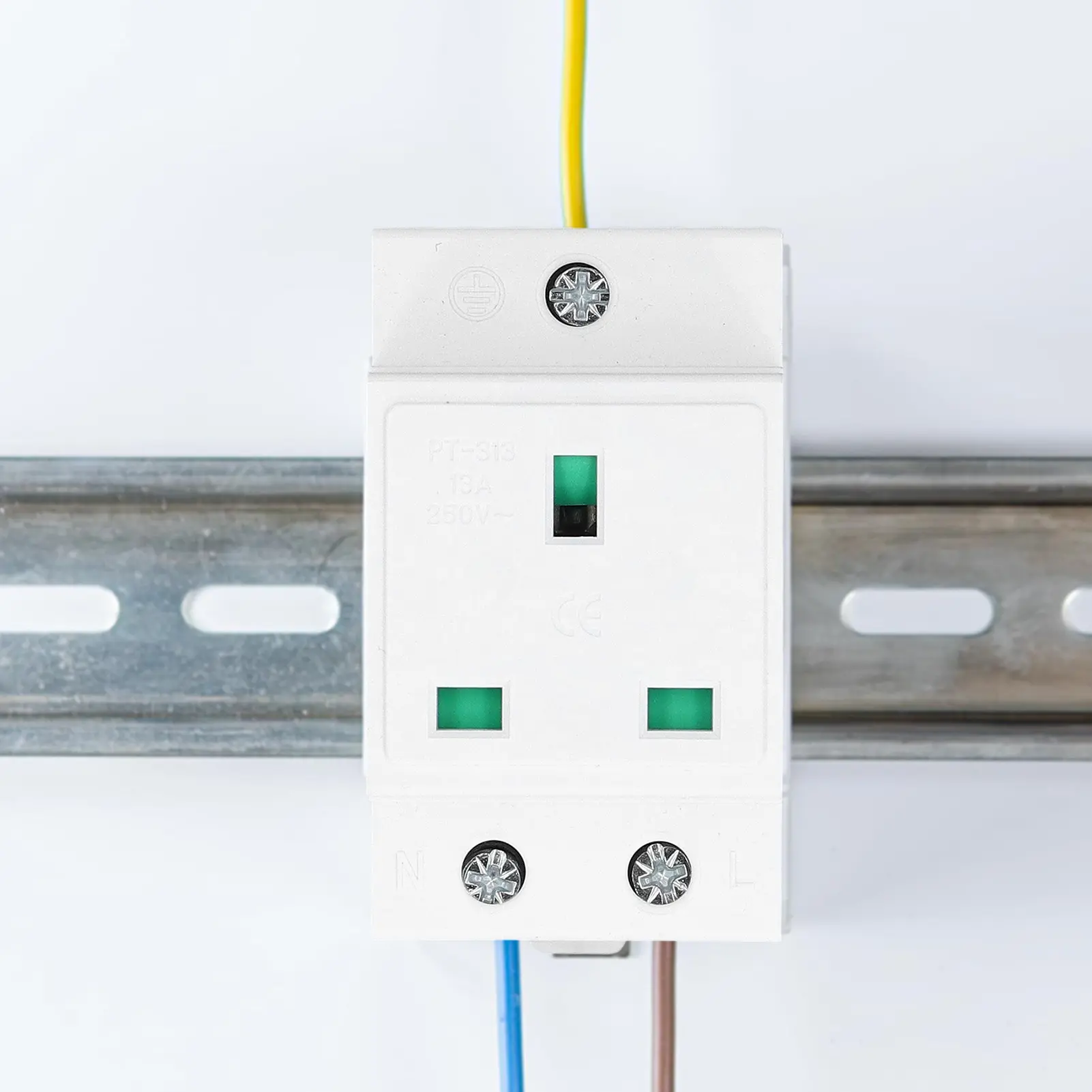 AC Power Socket DIN Rail Socket Built in Protective Contact  Contact Outlet for Distribution Panel